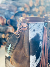 Load image into Gallery viewer, Emma